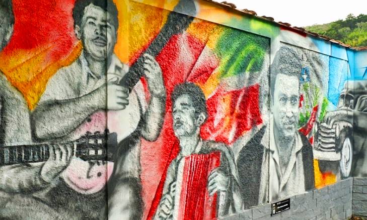 A cidade ganha mural em homenagem a personalidades